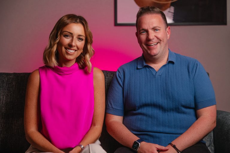 Ross & Sarahlou, Travlux