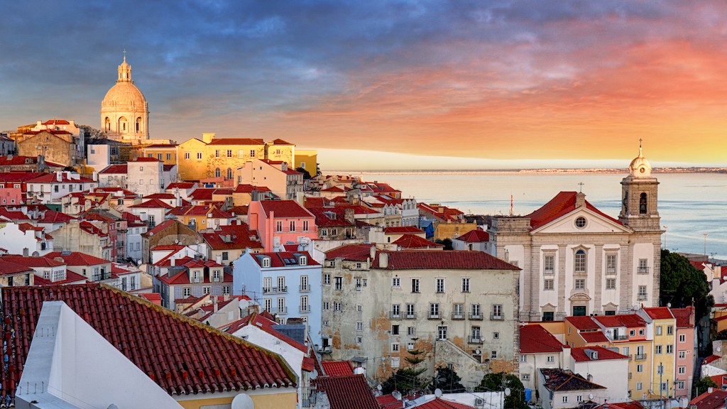 Lisbon_Private_Tours_Portugal_Alfama-1