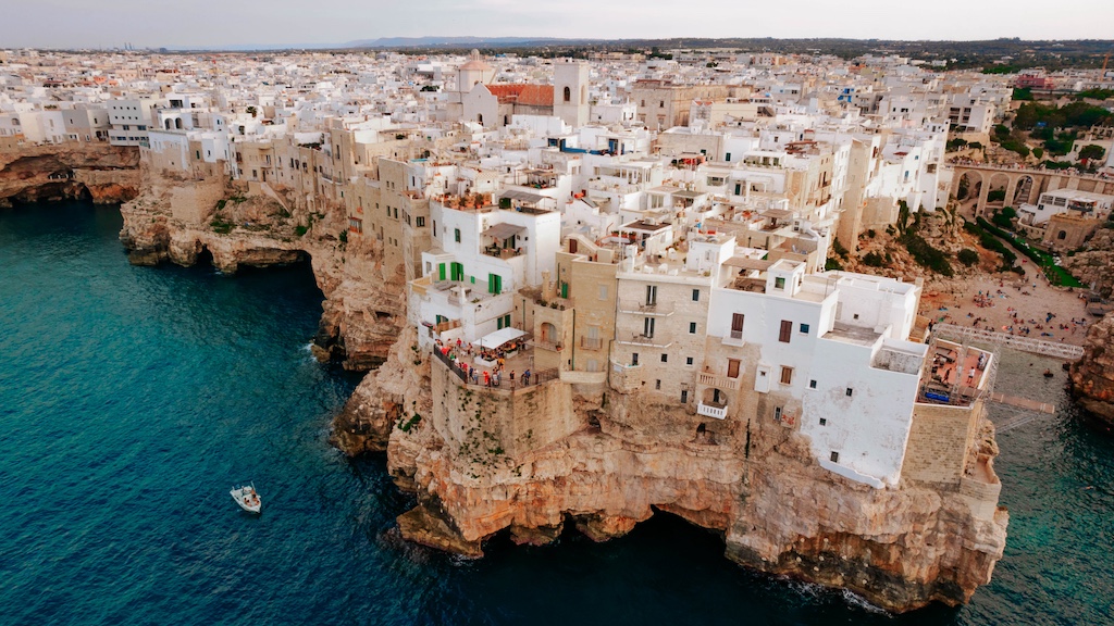 1600X1000_polignano_a_mare_hero