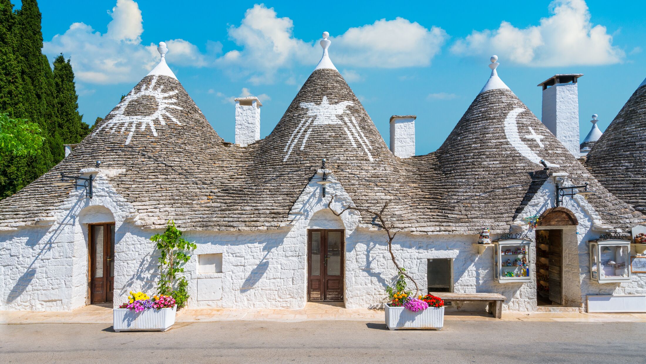 Alberobello-2023-Tuilli-Houses-02-1476480818-003935-Hybris